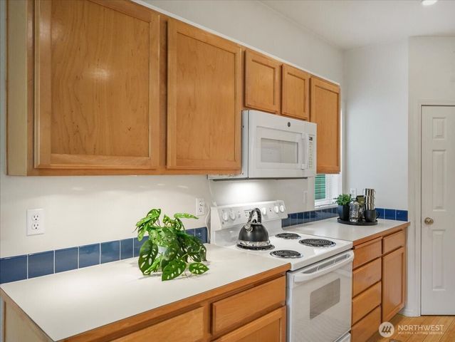 7402 143rd Avenue Ct E, Sumner, WA 98390