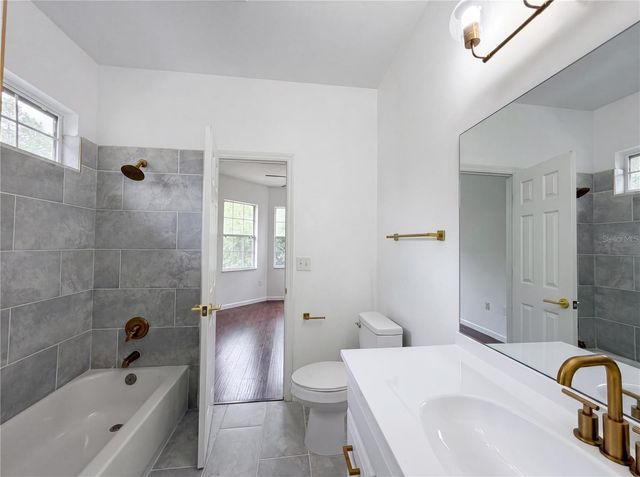 9405 SW 31ST LANE, Gainesville, FL 32608