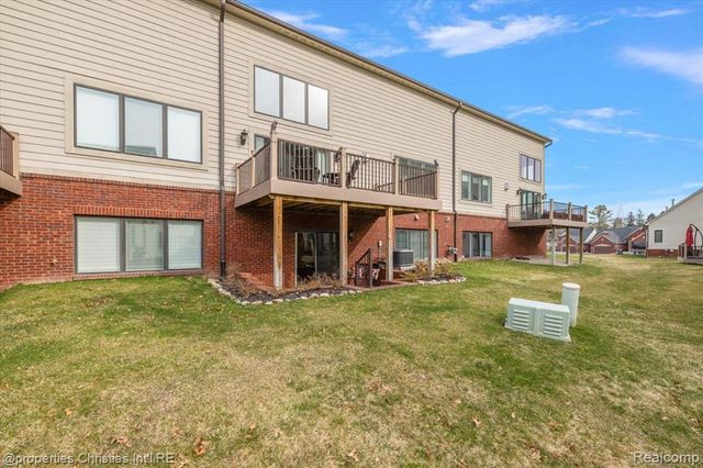 9834 Nature Valley Drive, Brighton, MI 48114