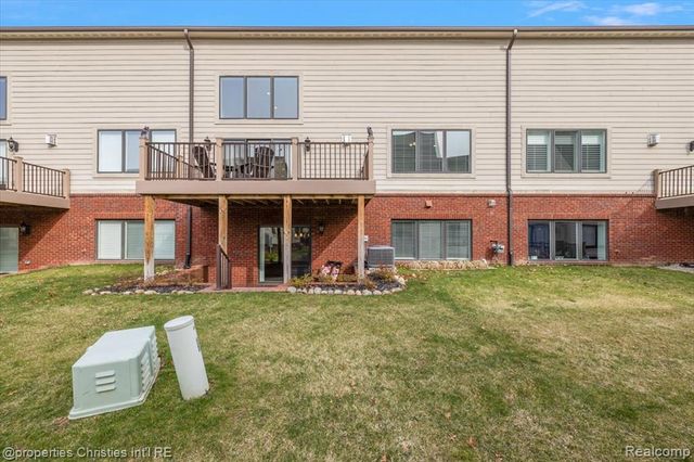 9834 Nature Valley Drive, Brighton, MI 48114