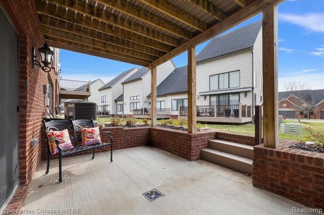 9834 Nature Valley Drive, Brighton, MI 48114