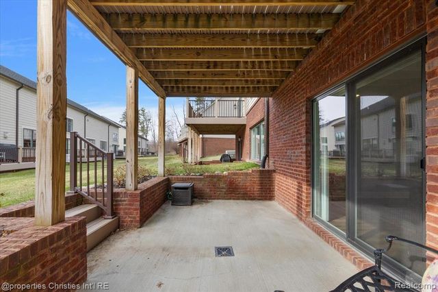 9834 Nature Valley Drive, Brighton, MI 48114