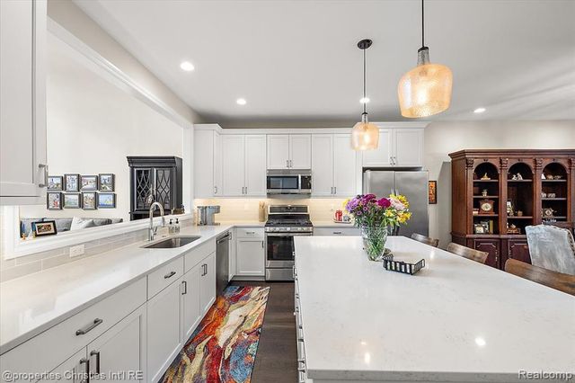 9834 Nature Valley Drive, Brighton, MI 48114