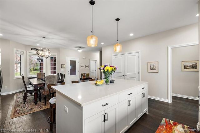 9834 Nature Valley Drive, Brighton, MI 48114