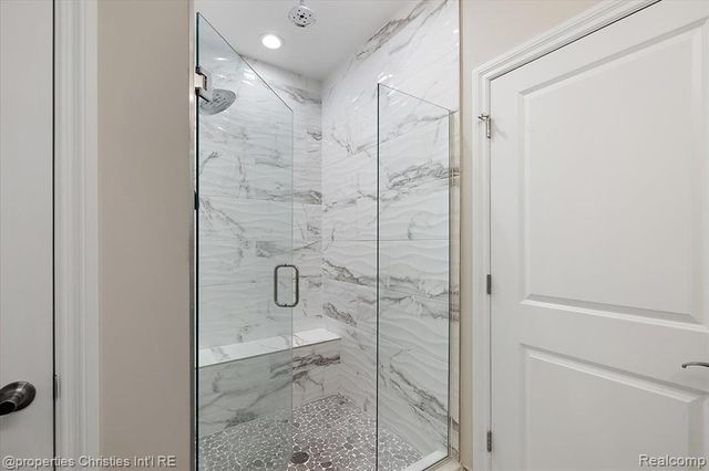 9834 Nature Valley Drive, Brighton, MI 48114