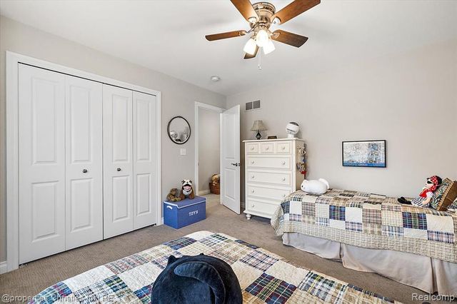 9834 Nature Valley Drive, Brighton, MI 48114