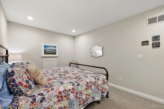 9834 Nature Valley Drive, Brighton, MI 48114