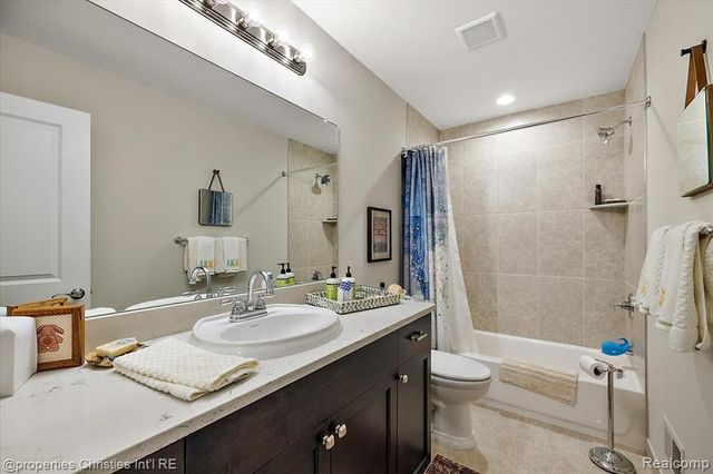 9834 Nature Valley Drive, Brighton, MI 48114