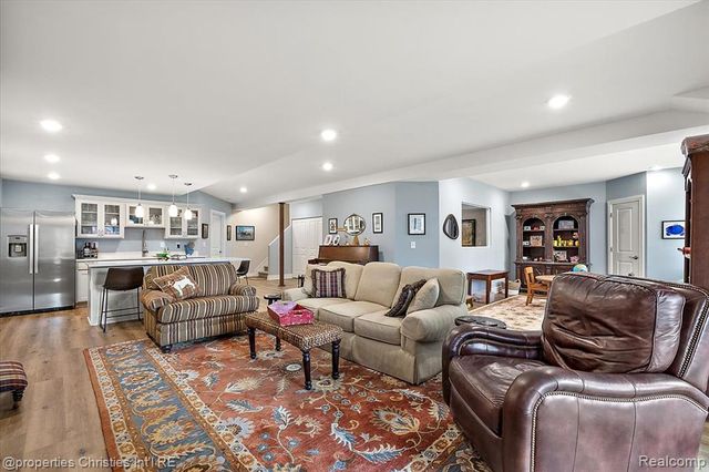 9834 Nature Valley Drive, Brighton, MI 48114