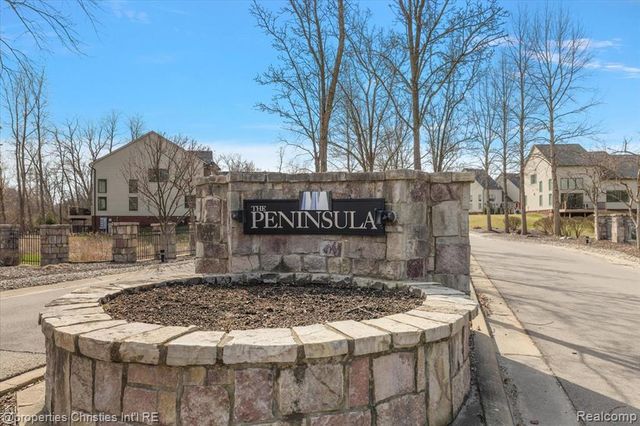 9834 Nature Valley Drive, Brighton, MI 48114