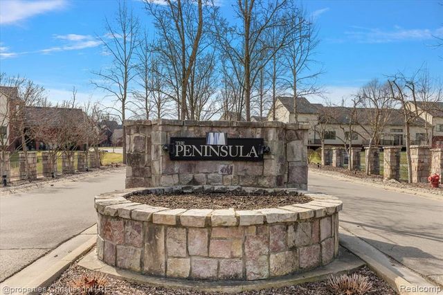 9834 Nature Valley Drive, Brighton, MI 48114