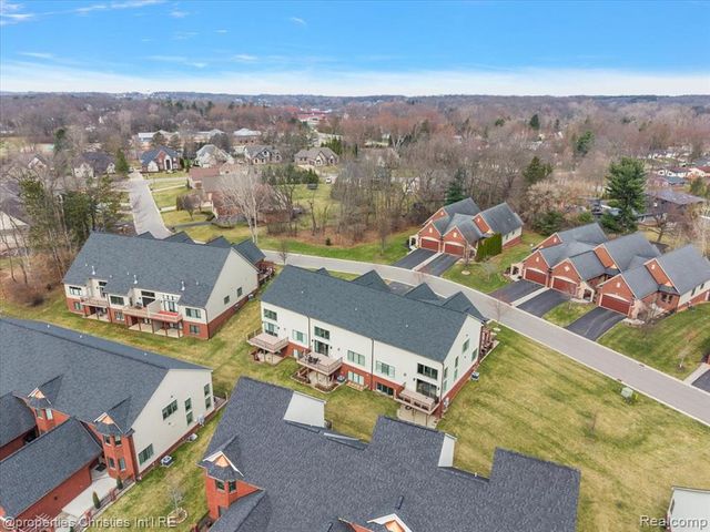 9834 Nature Valley Drive, Brighton, MI 48114