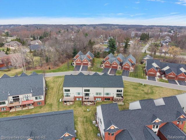 9834 Nature Valley Drive, Brighton, MI 48114