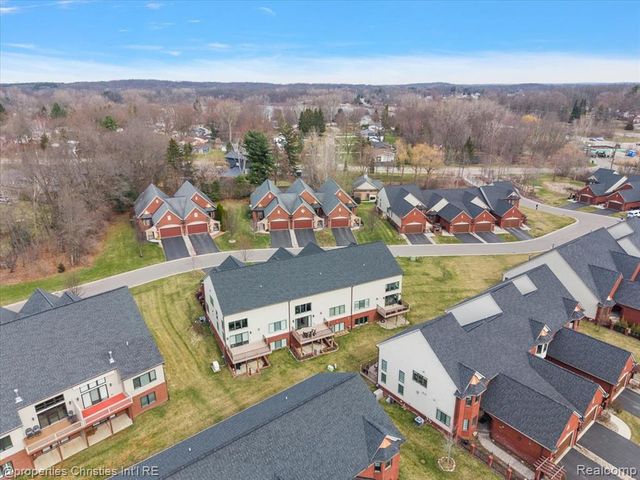 9834 Nature Valley Drive, Brighton, MI 48114