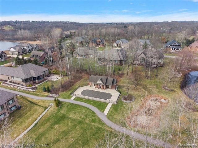 9834 Nature Valley Drive, Brighton, MI 48114