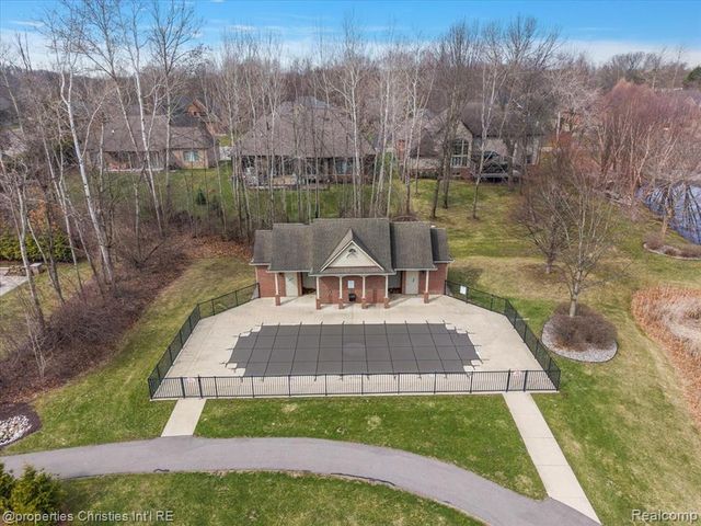 9834 Nature Valley Drive, Brighton, MI 48114