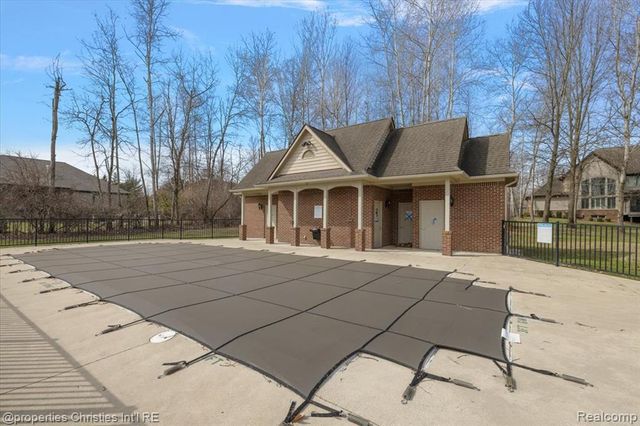 9834 Nature Valley Drive, Brighton, MI 48114