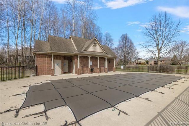 9834 Nature Valley Drive, Brighton, MI 48114