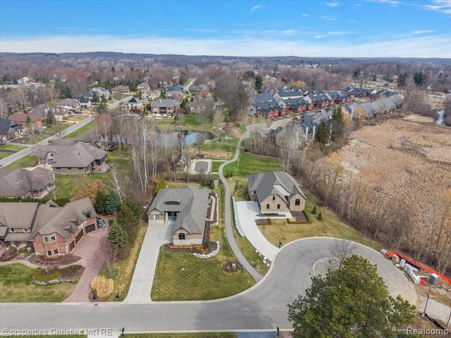 9834 Nature Valley Drive, Brighton, MI 48114