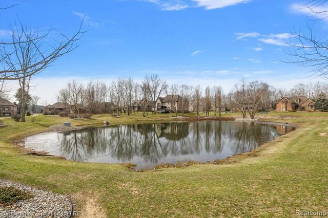 9834 Nature Valley Drive, Brighton, MI 48114