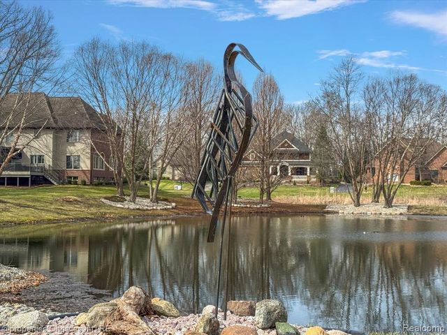 9834 Nature Valley Drive, Brighton, MI 48114