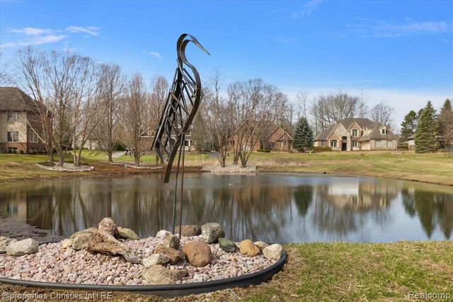 9834 Nature Valley Drive, Brighton, MI 48114