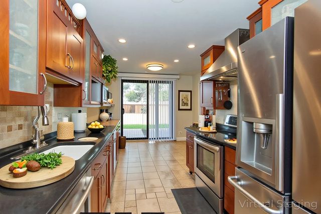 9201 Drake Avenue 101S, Evanston, IL 60203