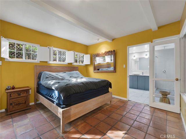 6033 Fulcher, North Hollywood, CA 91606