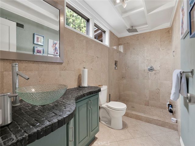 6033 Fulcher, North Hollywood, CA 91606