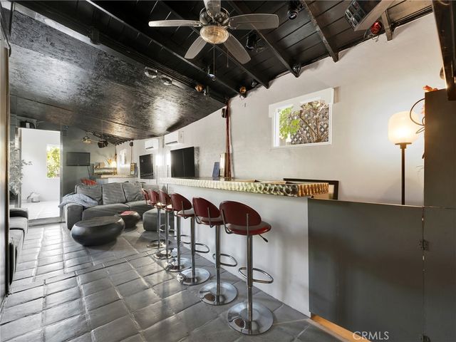 6033 Fulcher, North Hollywood, CA 91606