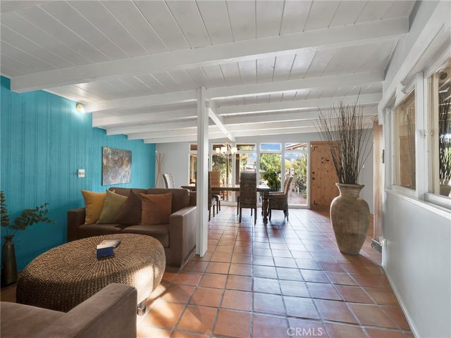 6033 Fulcher, North Hollywood, CA 91606