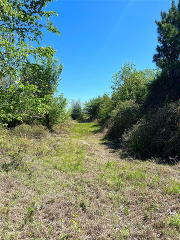 2654 County Road 329, Lincoln, TX 78948