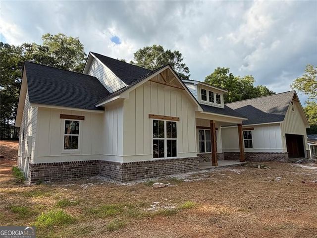 207 Walton Street, Loganville, GA 30052