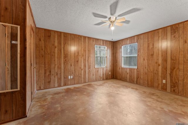 804 Lemon B Rd, Slaughter, LA 70730