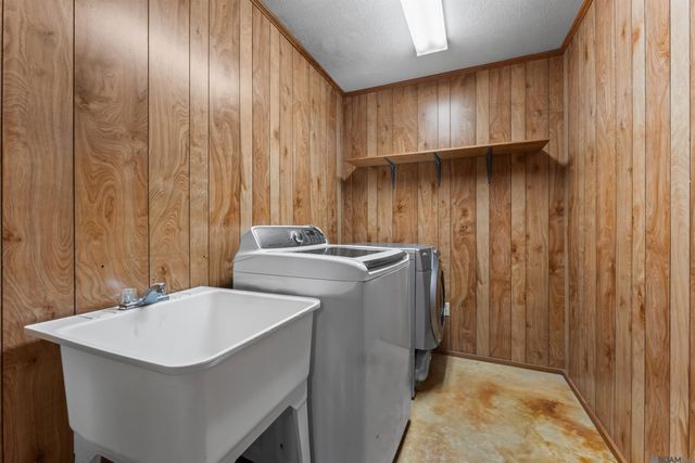 804 Lemon B Rd, Slaughter, LA 70730