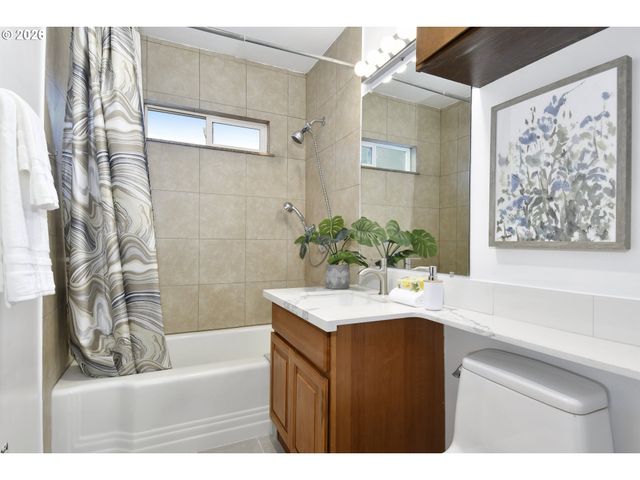 8411 Se BROOKLYN St, Portland, OR 97266