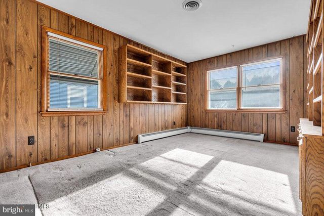 50 OAKFIELD RD, Toms River, NJ 08757