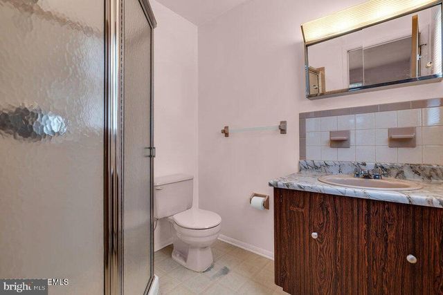 50 OAKFIELD RD, Toms River, NJ 08757