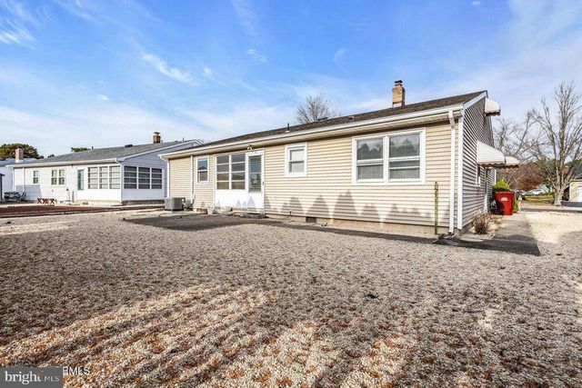 50 OAKFIELD RD, Toms River, NJ 08757