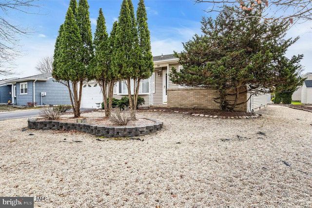 50 OAKFIELD RD, Toms River, NJ 08757