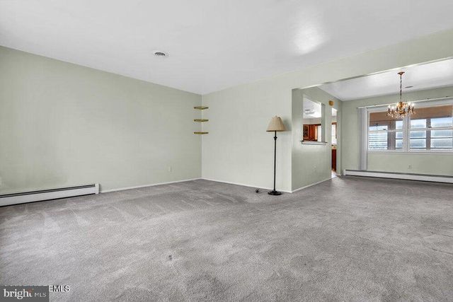 50 OAKFIELD RD, Toms River, NJ 08757