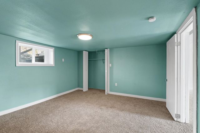 242 S Broadway St, Tekoa, WA 99033