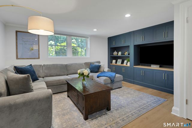 51 Horton Lane, New Canaan, CT 06840