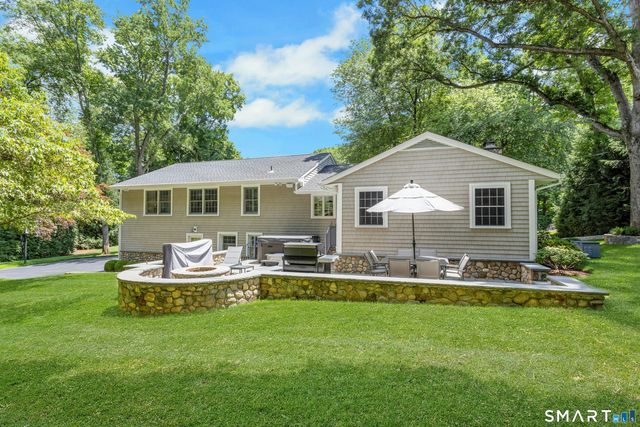 51 Horton Lane, New Canaan, CT 06840