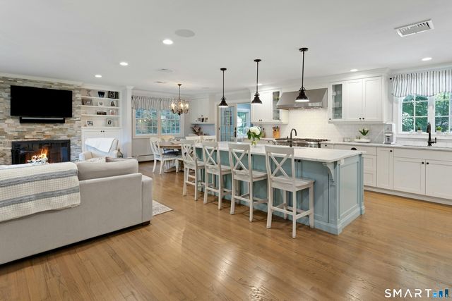51 Horton Lane, New Canaan, CT 06840