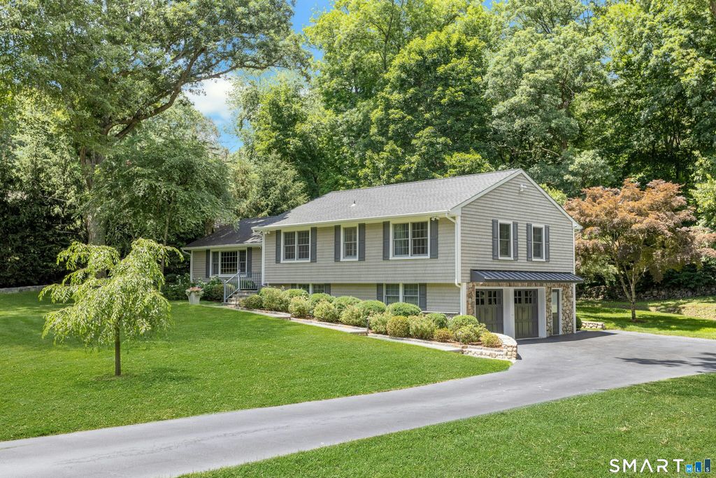 51 Horton Lane, New Canaan, CT 06840