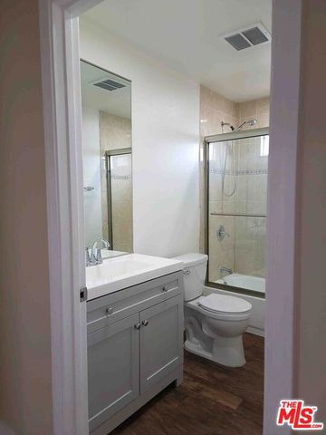 1334 W 62, Los Angeles, CA 90044