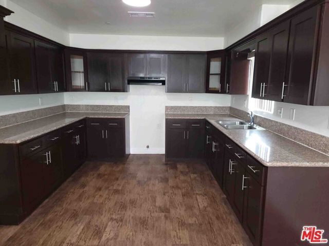 1334 W 62, Los Angeles, CA 90044