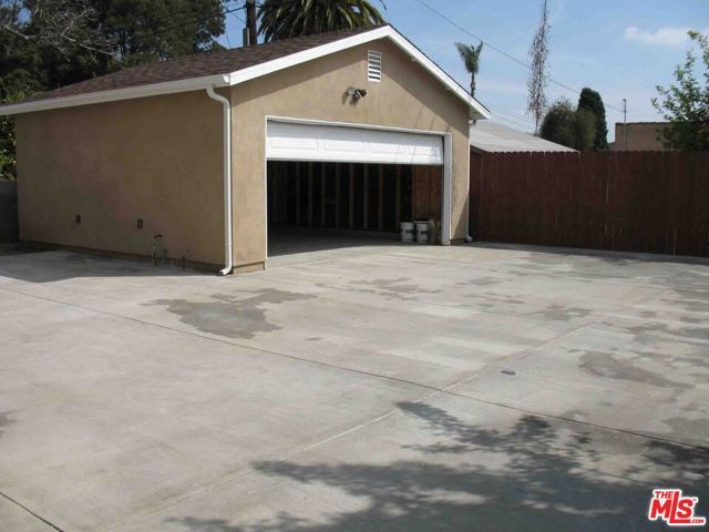 1334 W 62, Los Angeles, CA 90044