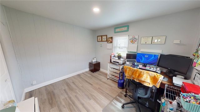 531 LAKEMONT AVENUE NW, Port Charlotte, FL 33952